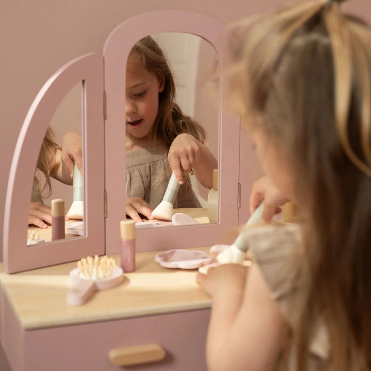 Little Dutch Wooden Vanity Table with Stool – Pink