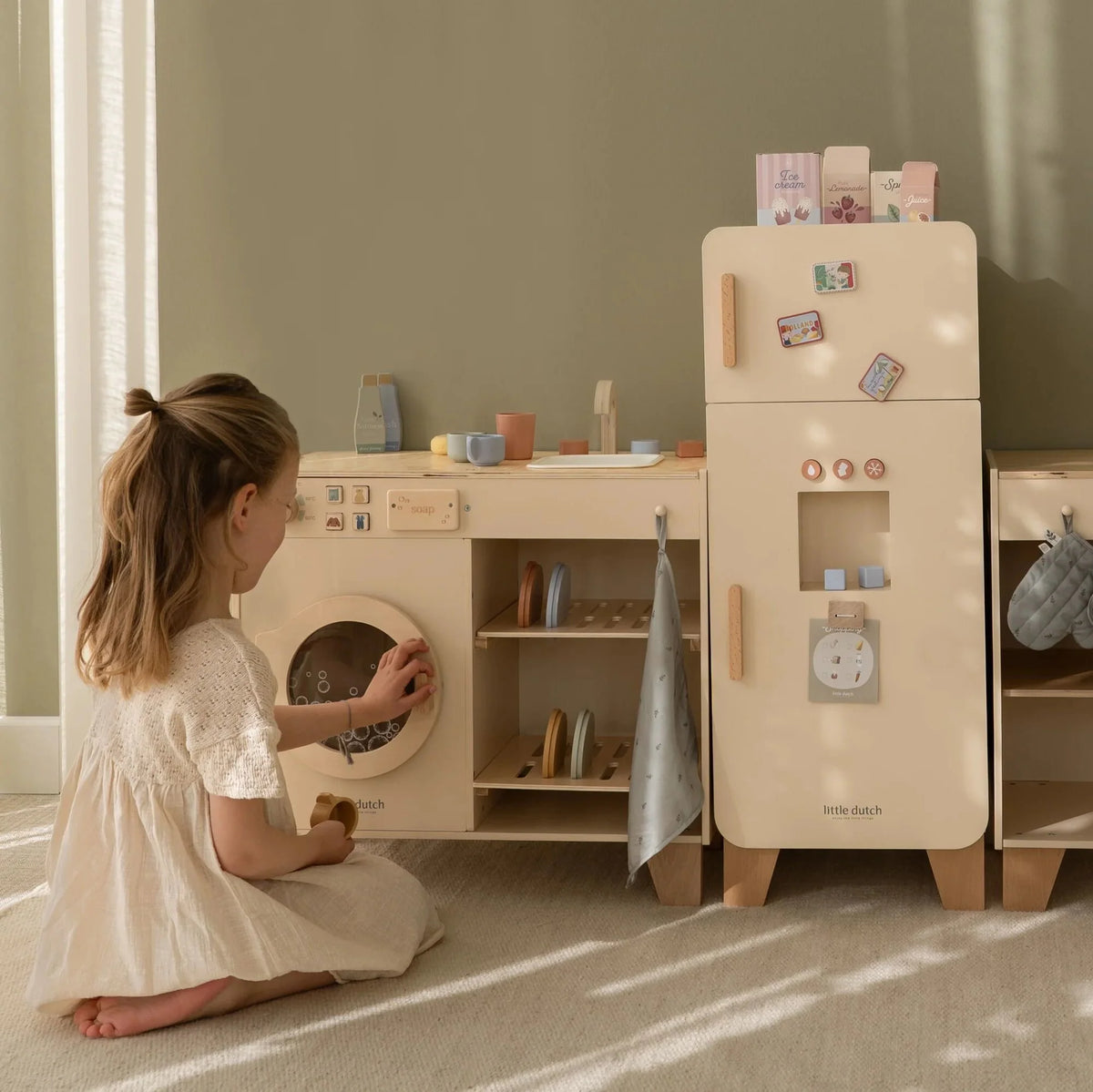 Little Dutch Wooden washing machine FSC Limited Edition
