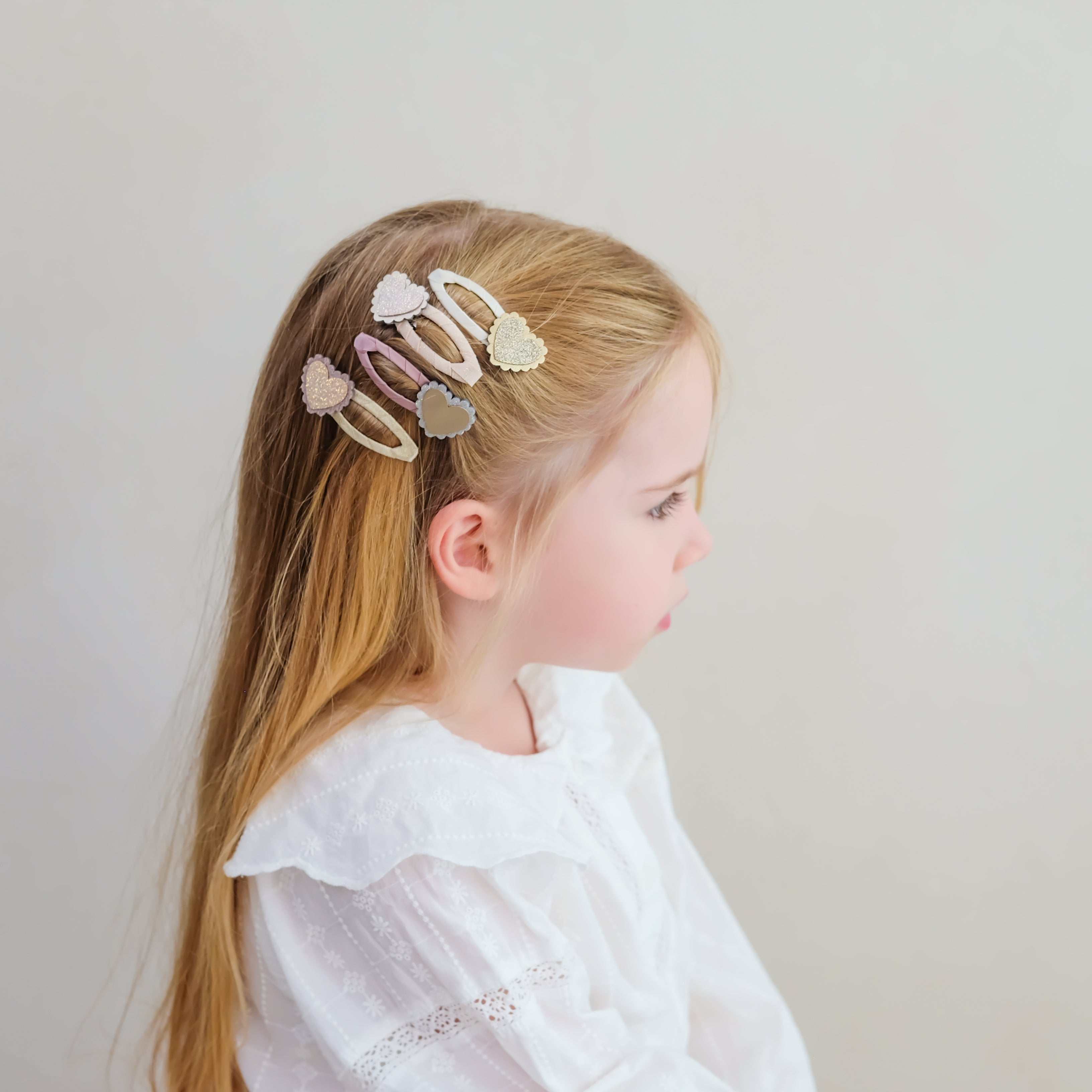 SCALLOPED HEART HAIR CLIPS