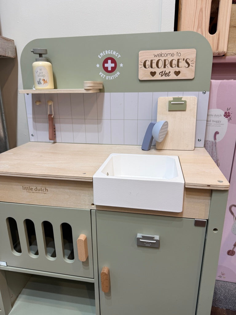 Little Dutch Wooden Veterinary Clinic