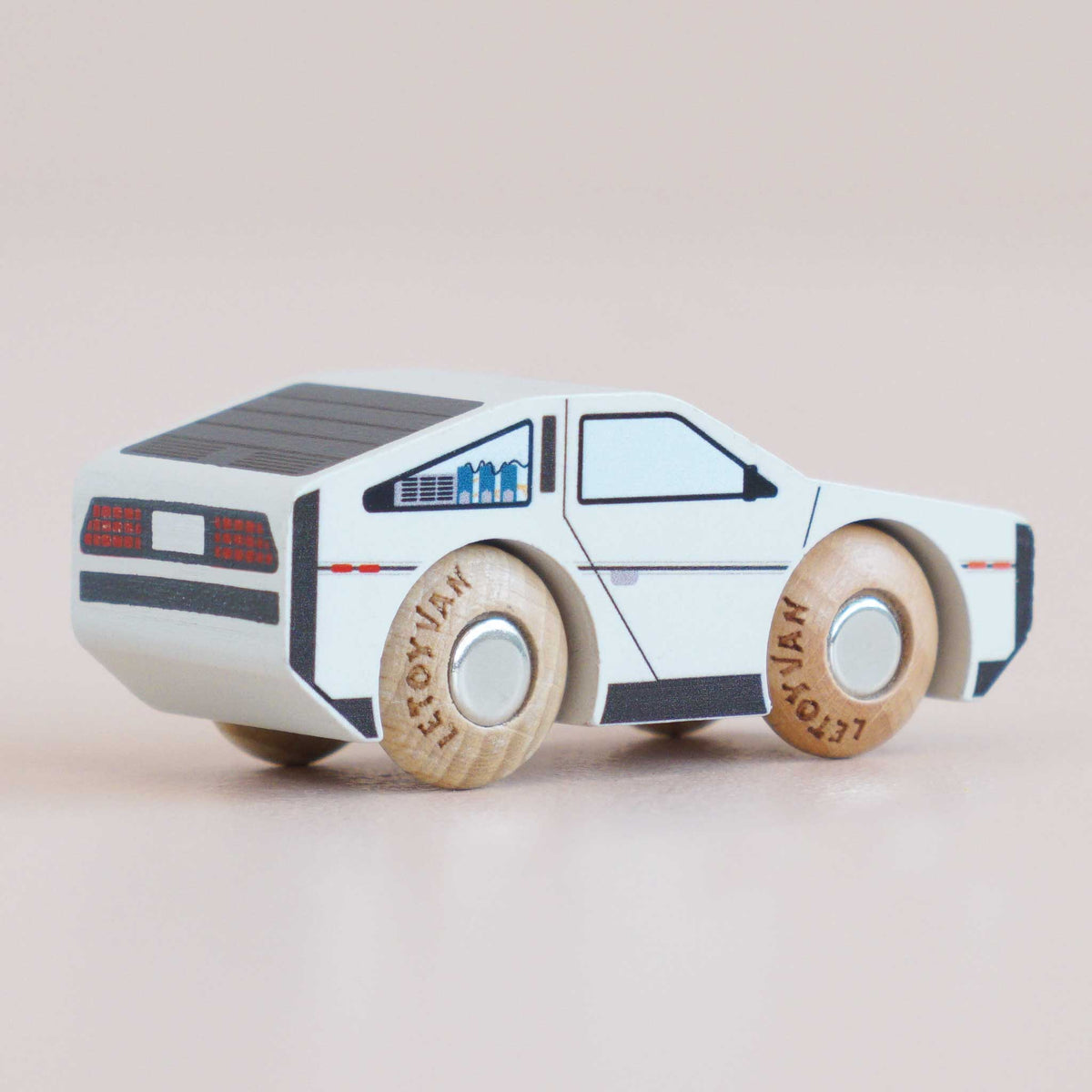 Le Toy Van No. 23 GT130 Dexter - Futuristic Wooden Car
