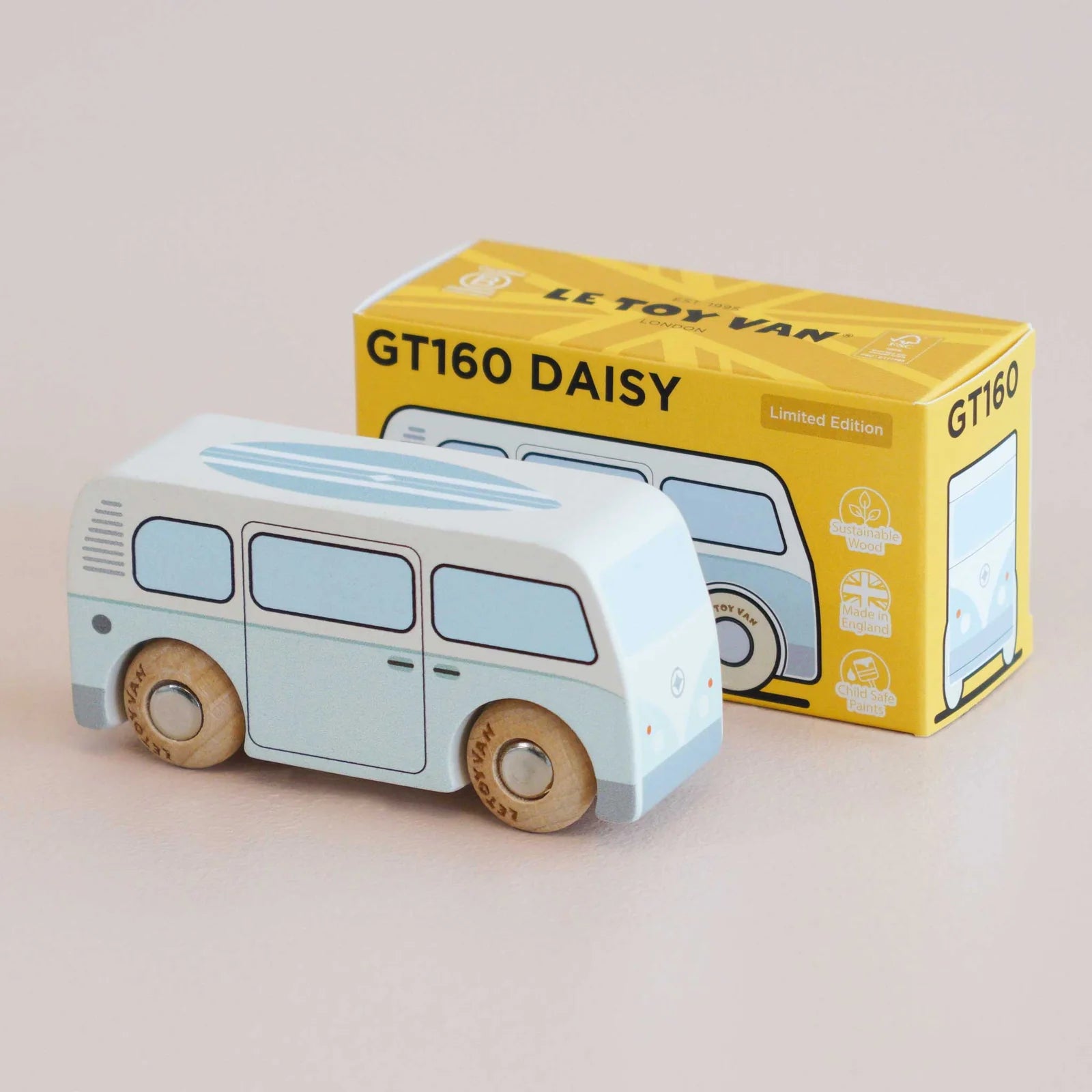 Le Toy Van No. 29 GT160 Daisy – Wooden Campervan