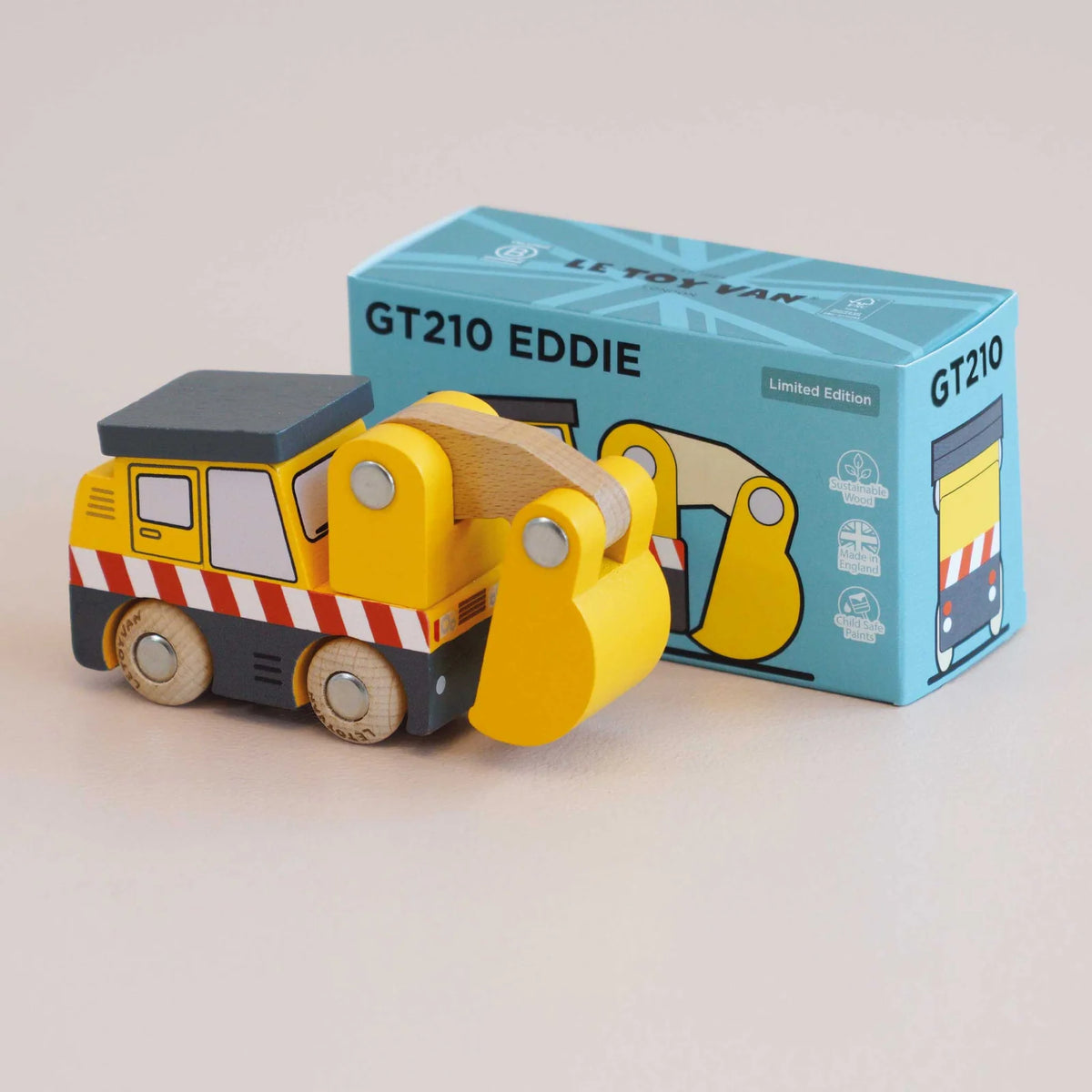 Le Toy Van No. 37 GT210 Eddie – Wooden Excavator