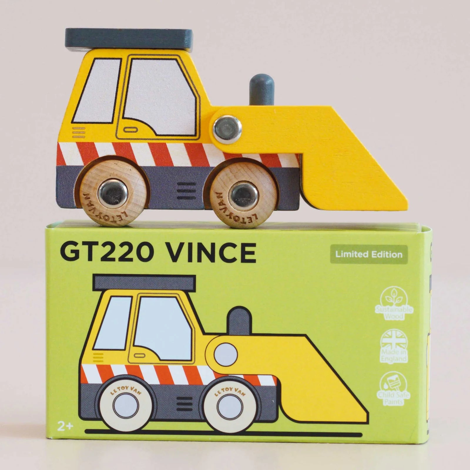 Le Toy Van No. 38 GT220 Vince - Wooden front loader