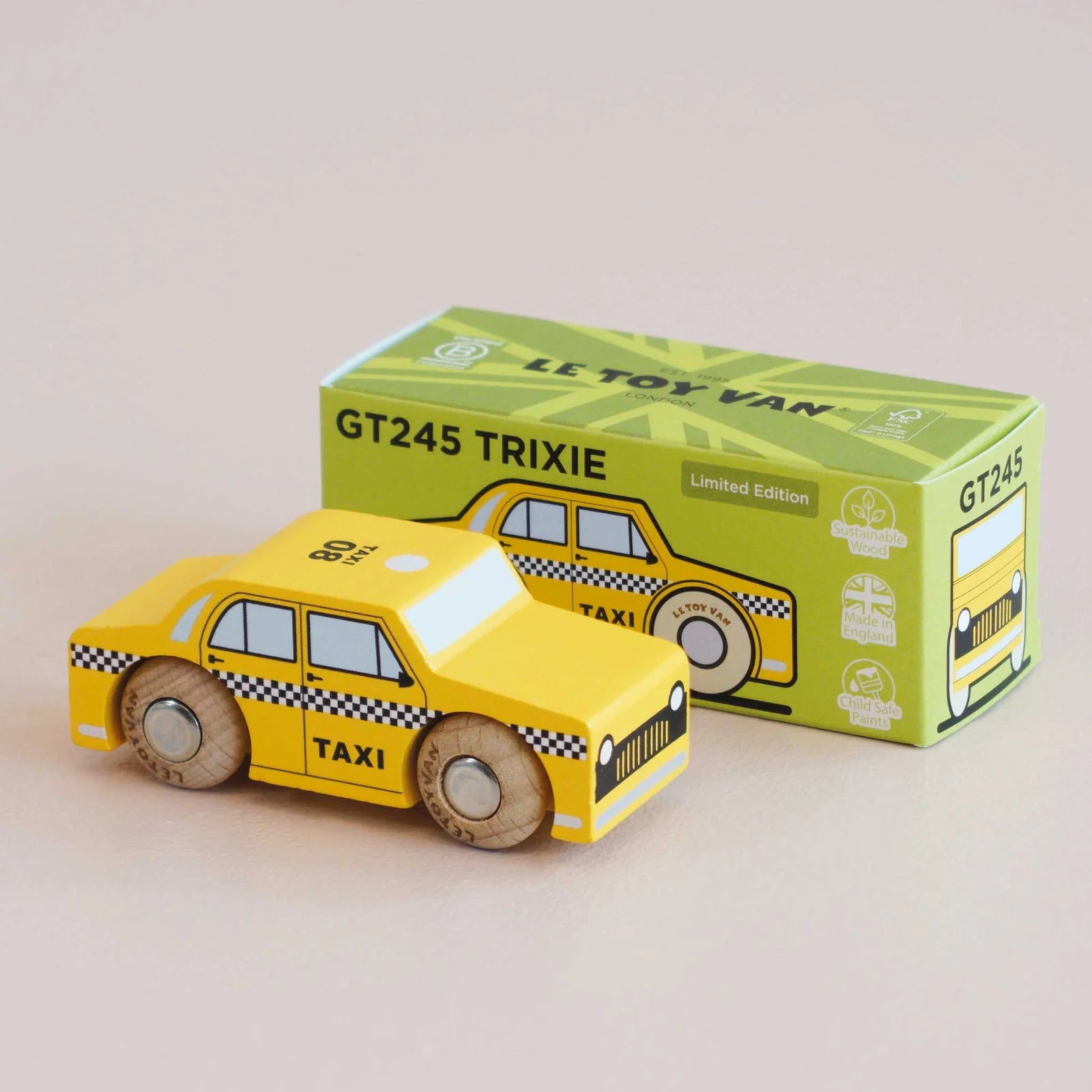 Le Toy Van No. 39 GT245 Trixie - New York wooden taxi
