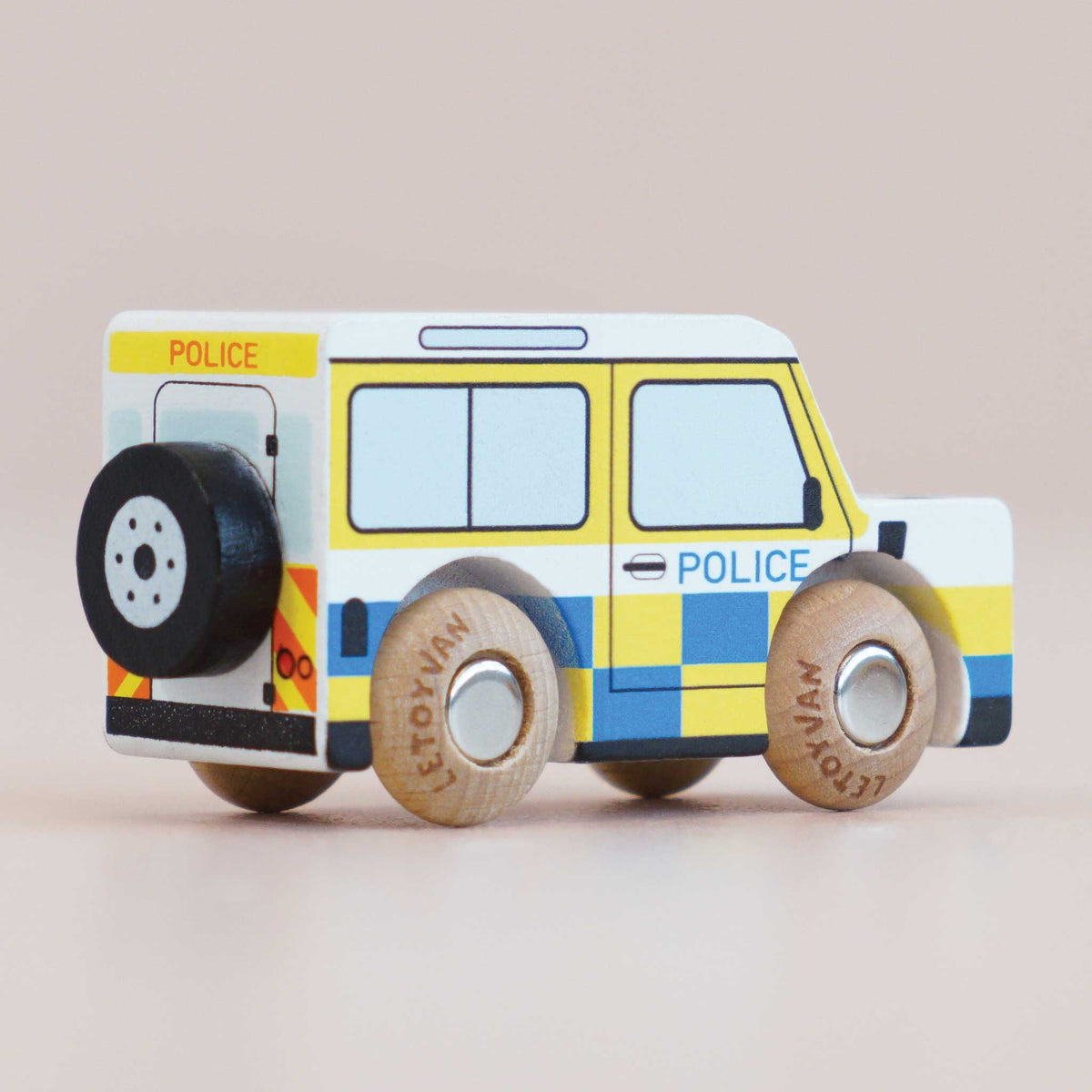Le Toy Van No. 40 GT250 Bobby - British Wooden police car