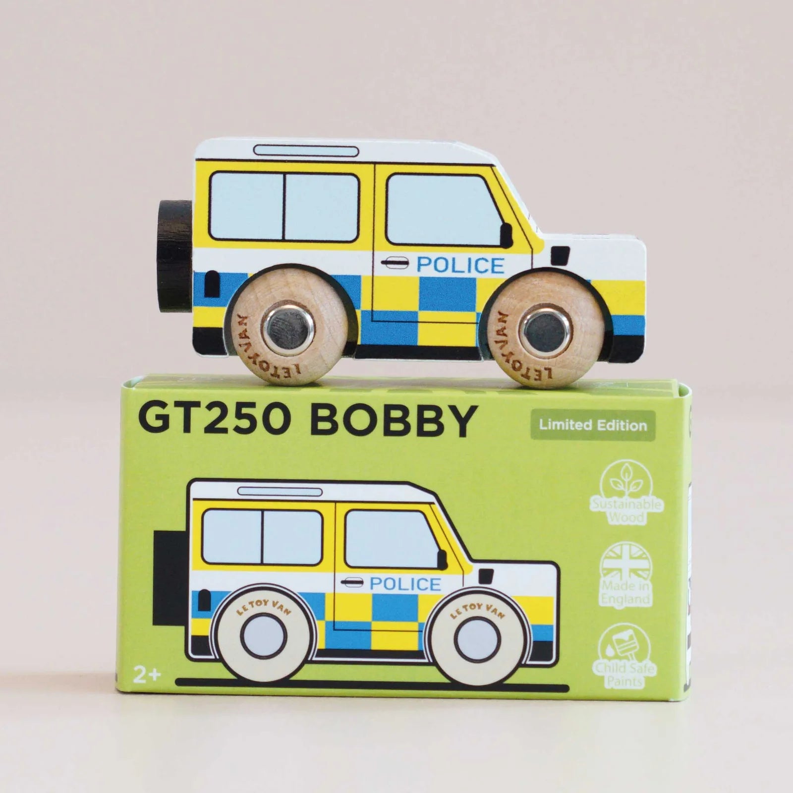 Le Toy Van No. 40 GT250 Bobby - British Wooden police car