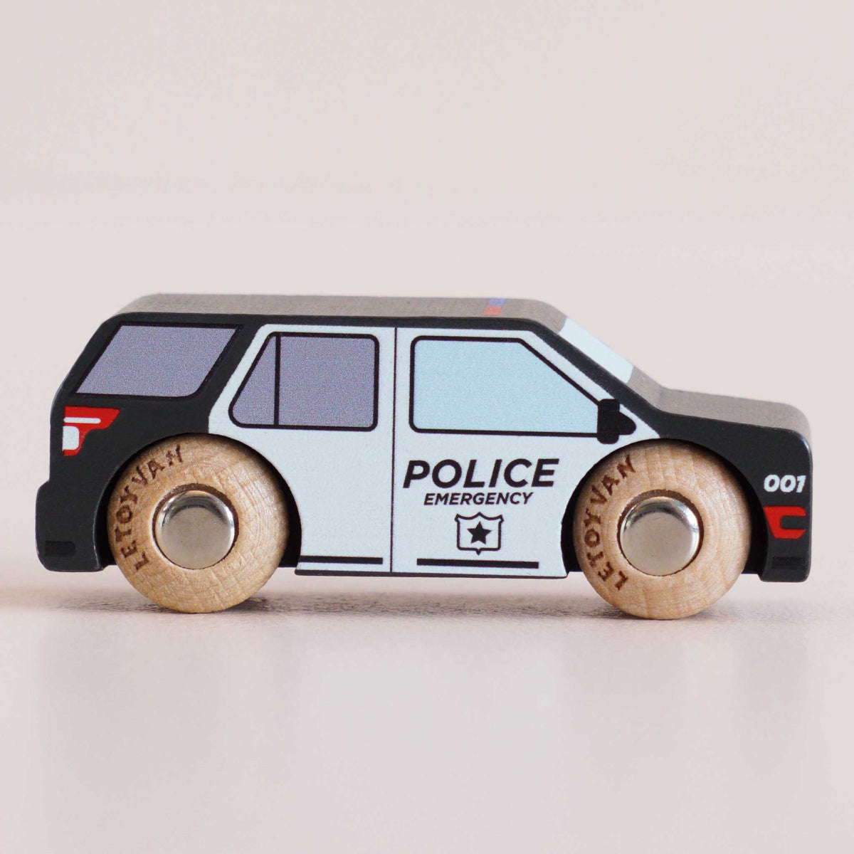 Le Toy Van No. 42 GT260 Liberty – Wooden police SUV