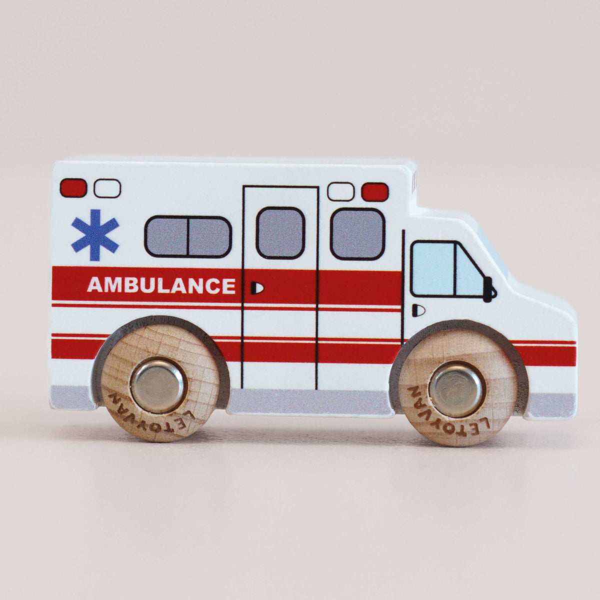 Le Toy Van No. 43 GT265 Lance –  Wooden Ambulance