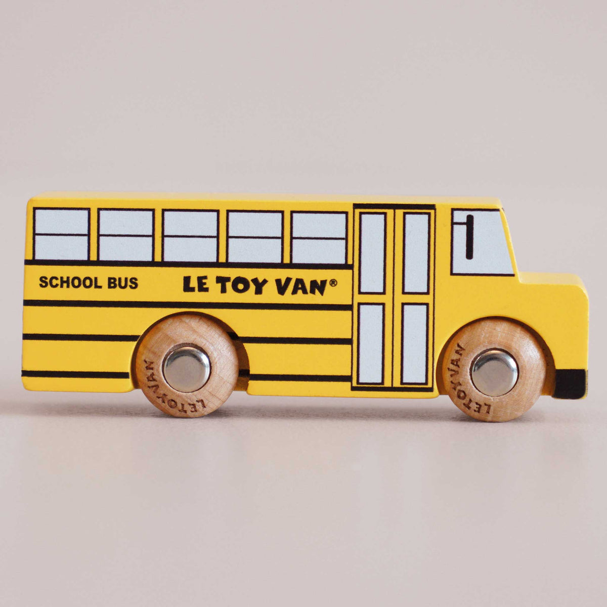 Le Toy Van No. 47 GT285 Rufus – Wooden School Bus