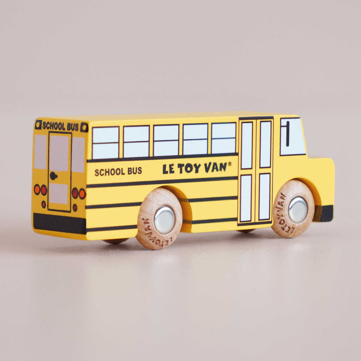 Le Toy Van No. 47 GT285 Rufus – Wooden School Bus