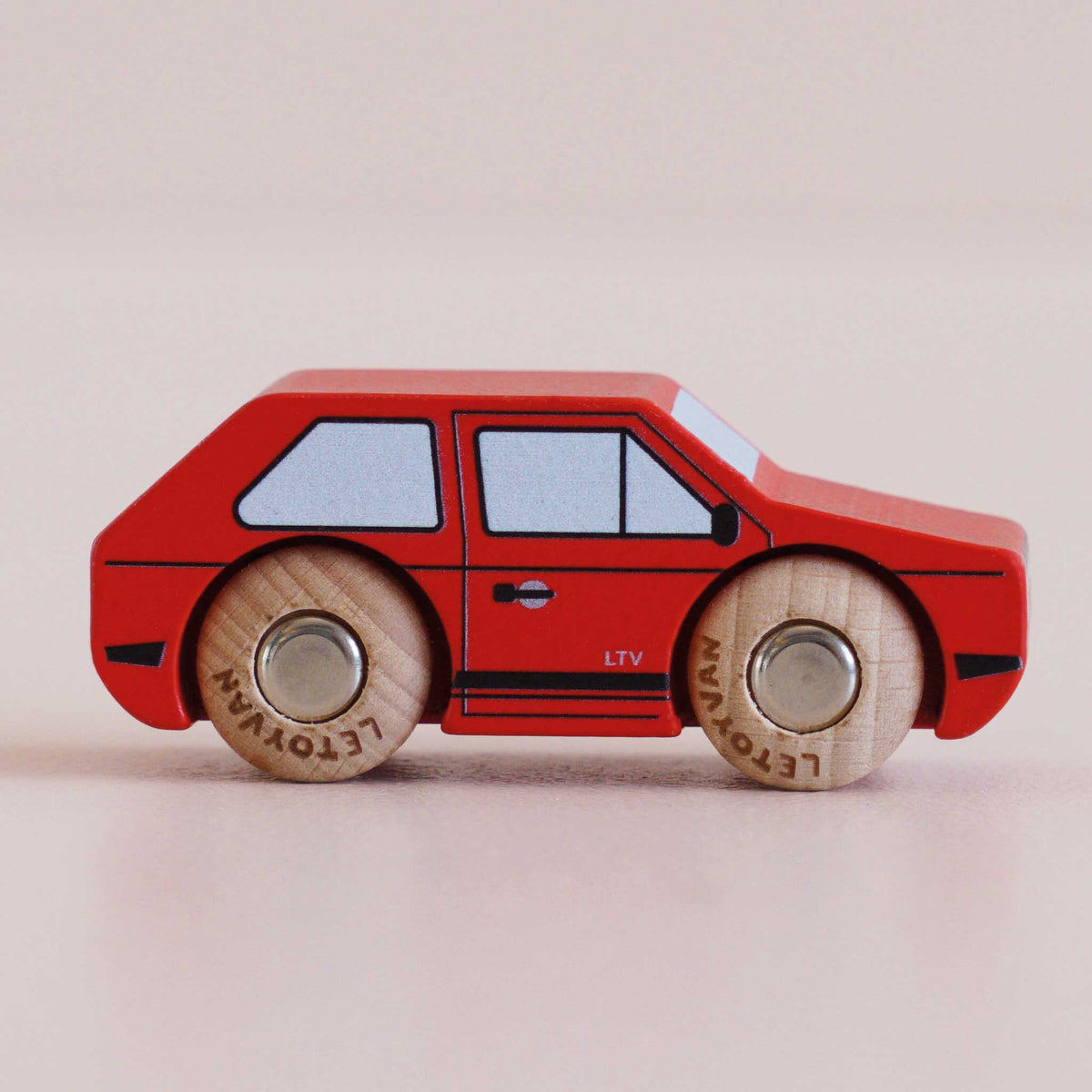 Le Toy Van No. 8 GT50 Gary - Classic Wooden Car