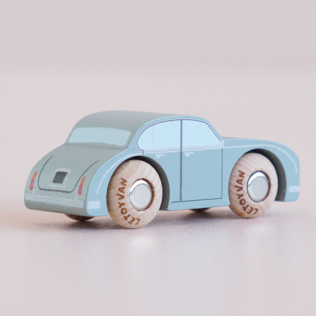 Le Toy Van No. 12 GT70 Jack - British classic Wooden Car
