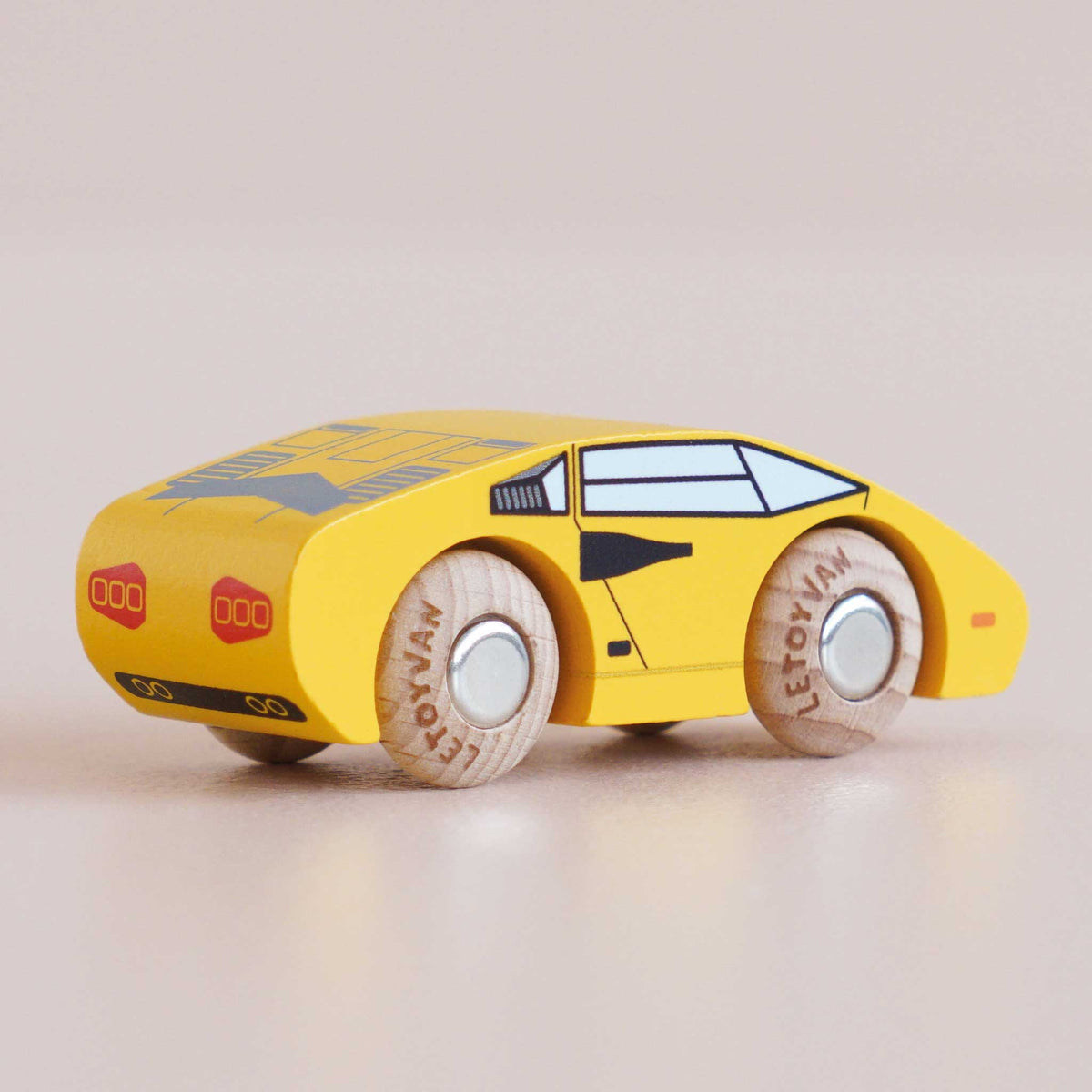 Le Toy Van No. 14 GT80 Lando - Wooden Supercar