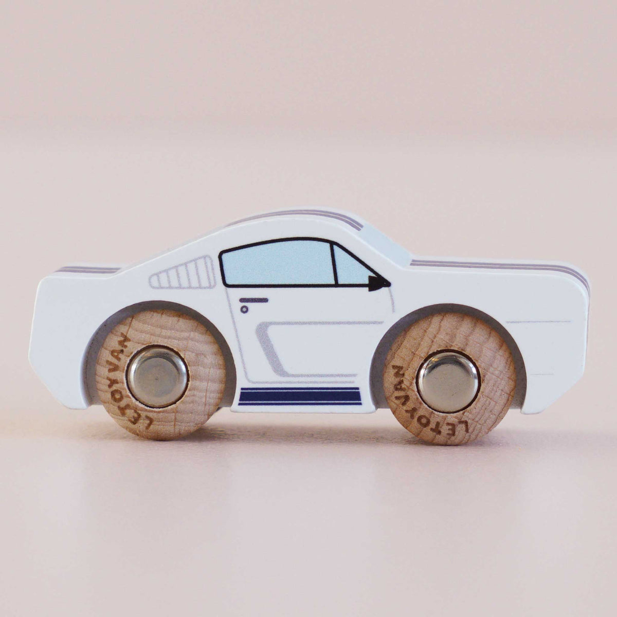 Le Toy Van No. 17 GT95 Maverick - American Classic Wooden Car