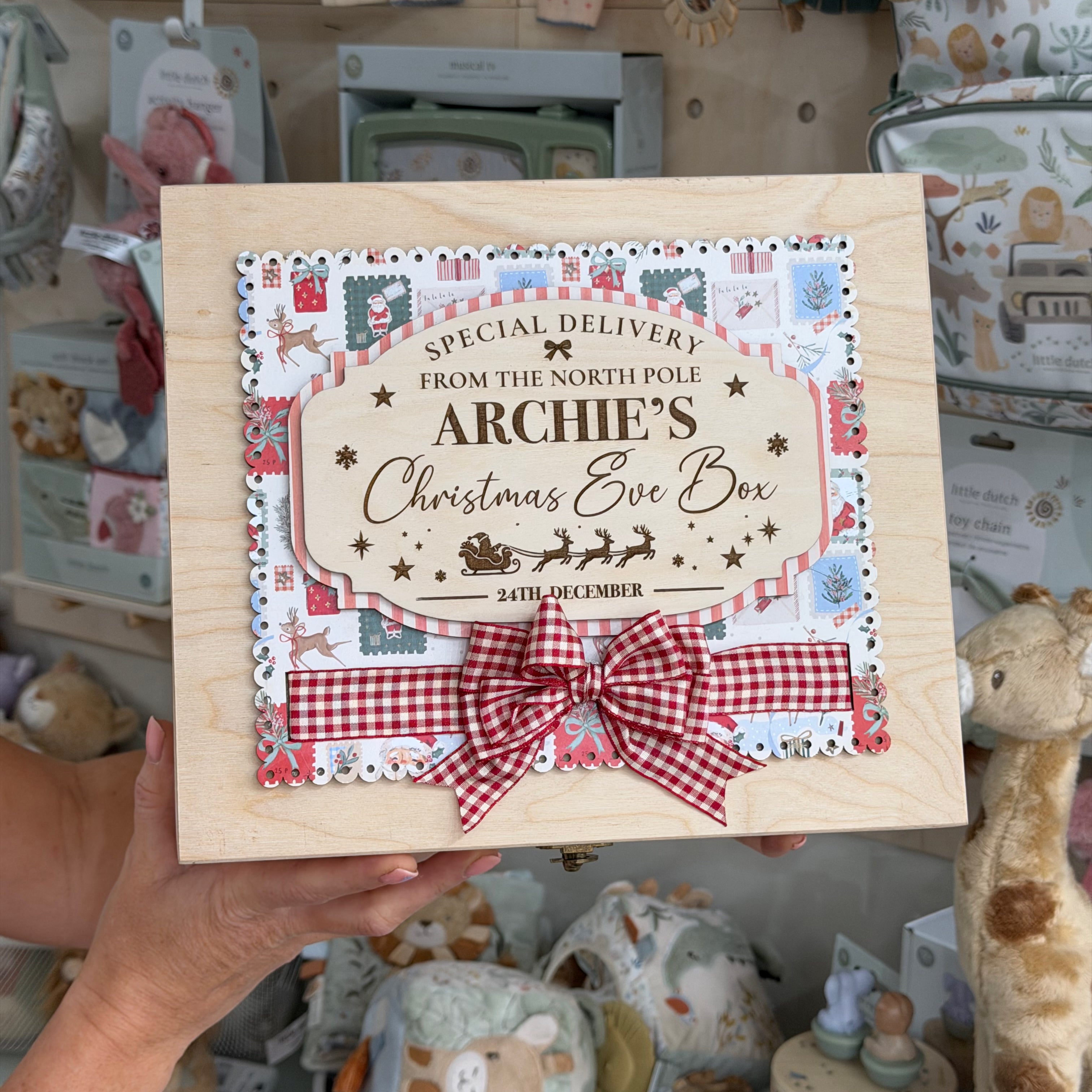 Merry Mailbox – Personalised Christmas Eve Box