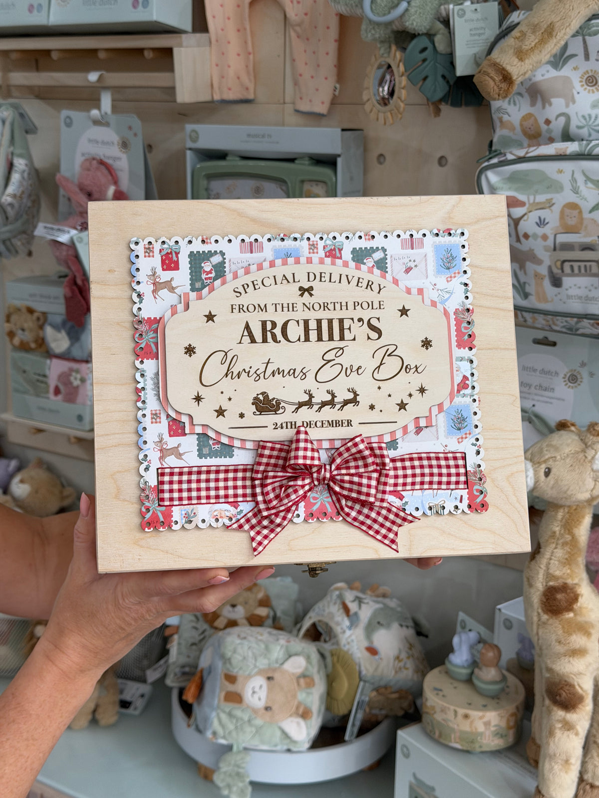 Merry Mailbox – Personalised Christmas Eve Box