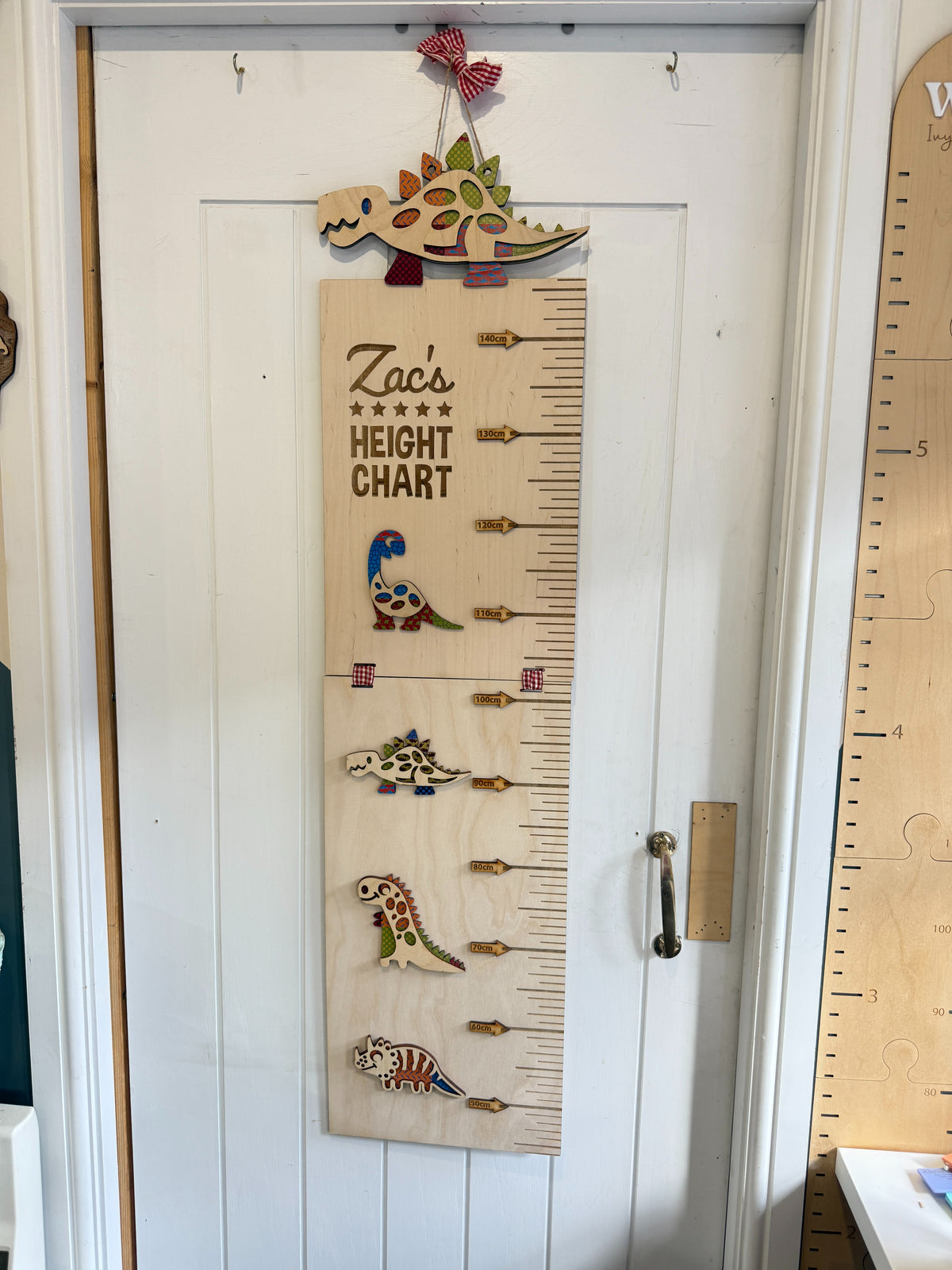 Personalised Wooden Height Chart – Dinosaurs