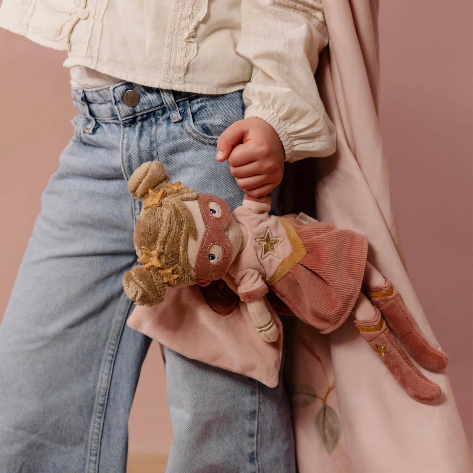 Little Dutch Superhero Doll Rosa – 35cm