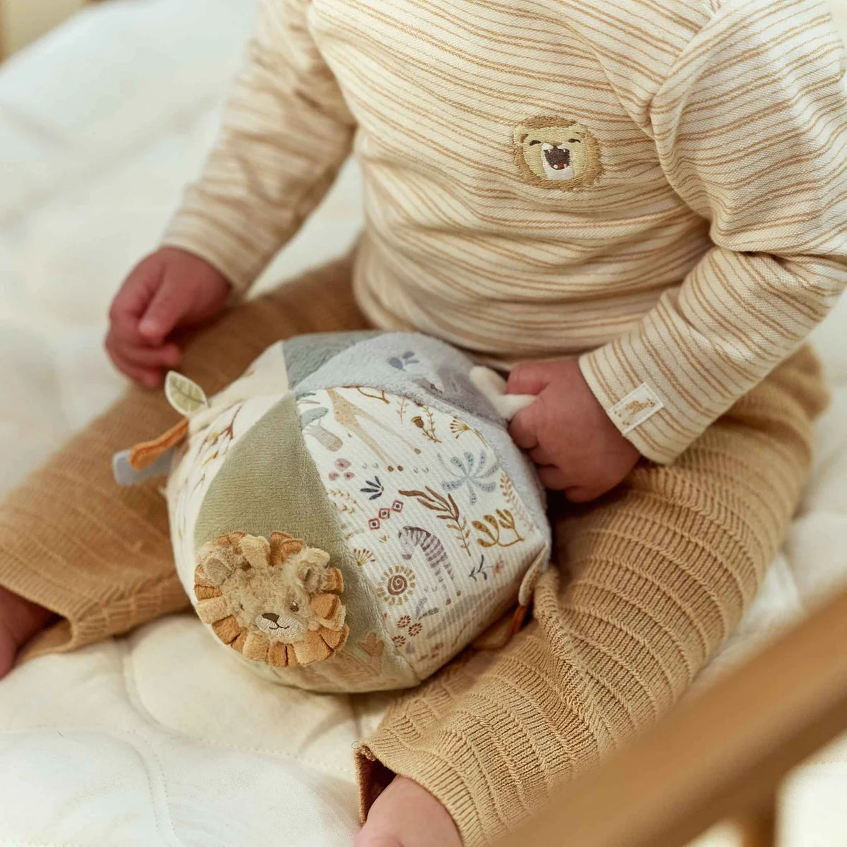 Little Dutch Activity Ball – Safari Friends