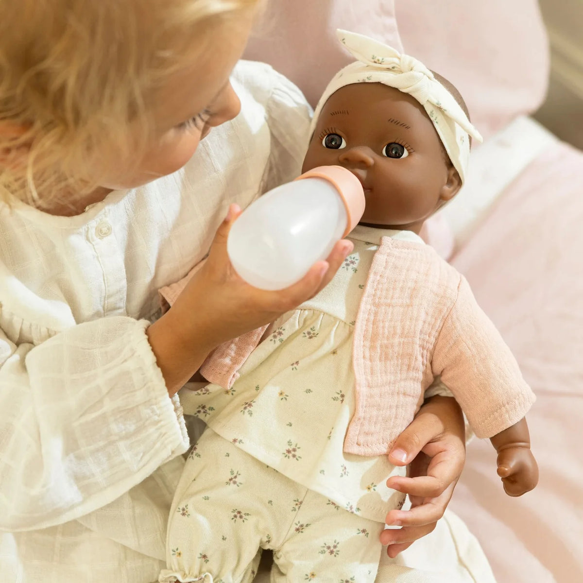 Little Dutch Baby Doll Noa – White Meadows