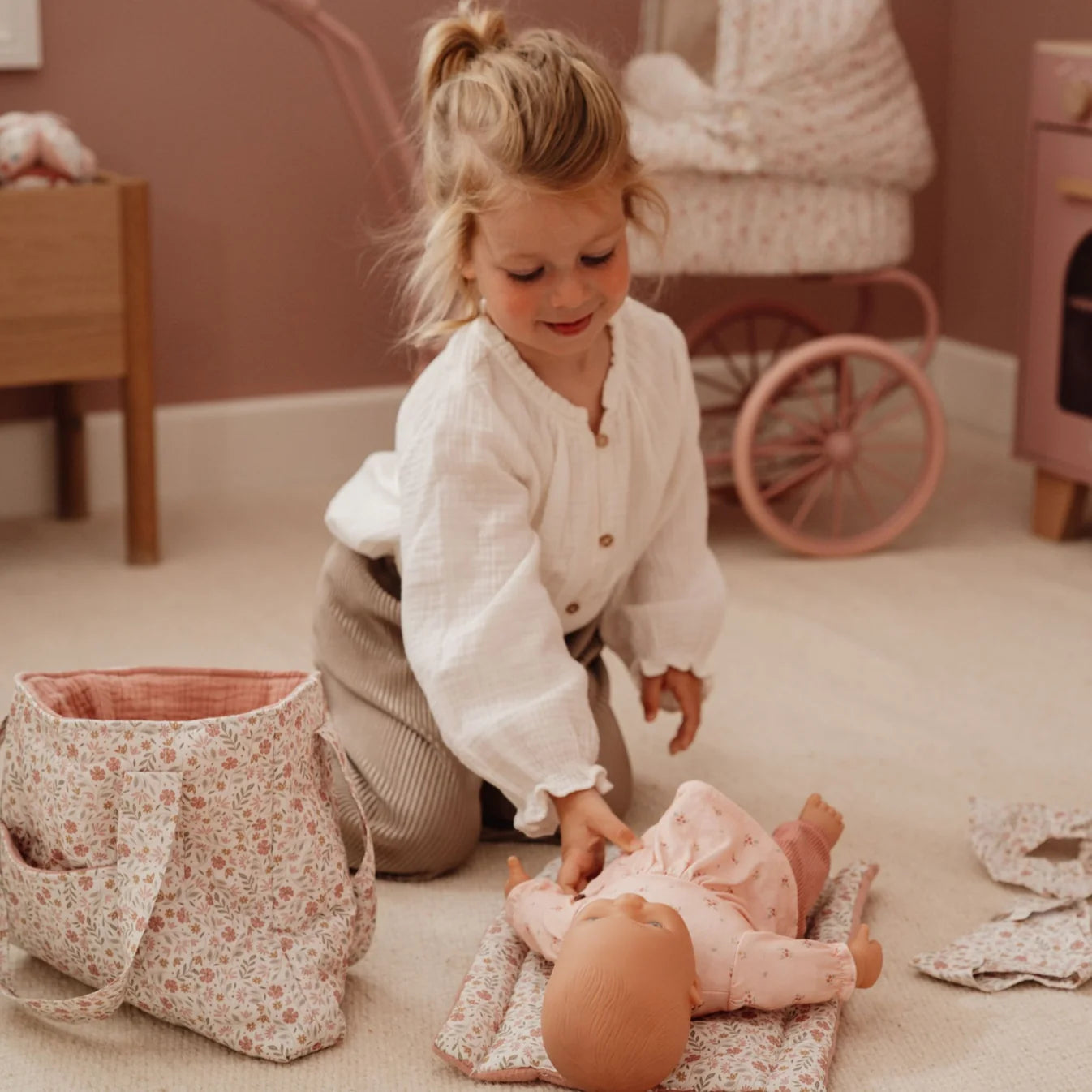 Little Dutch Baby Doll Nursery Bag – Soft Flowers
