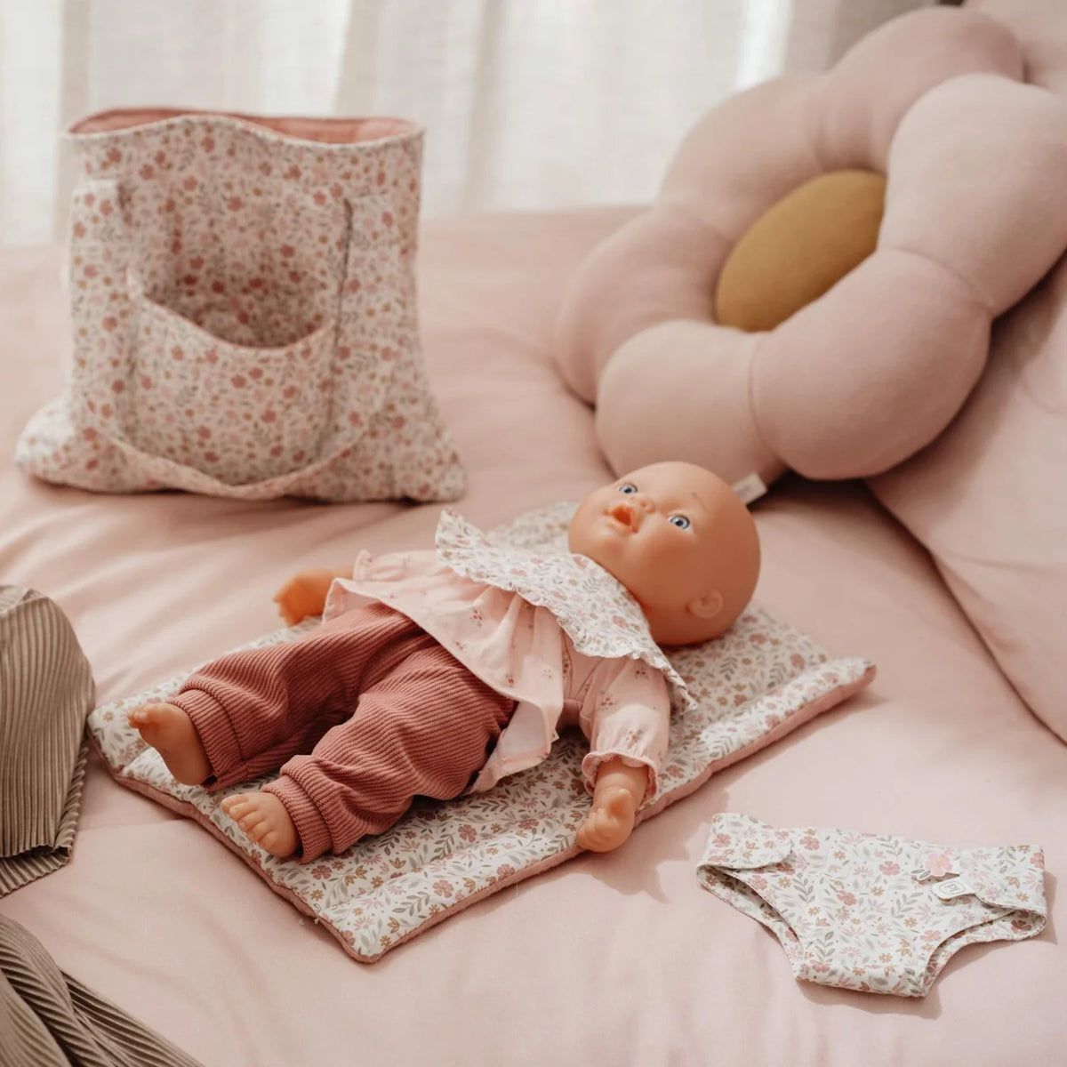 Little Dutch Baby Doll Nursery Bag – Soft Flowers