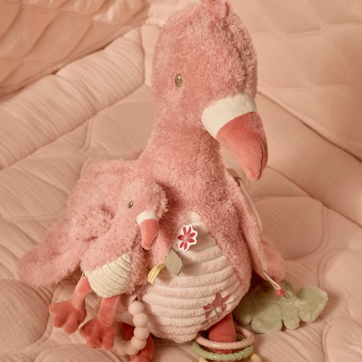 Little Dutch Activity Cuddle Flamingo – Safari Friends