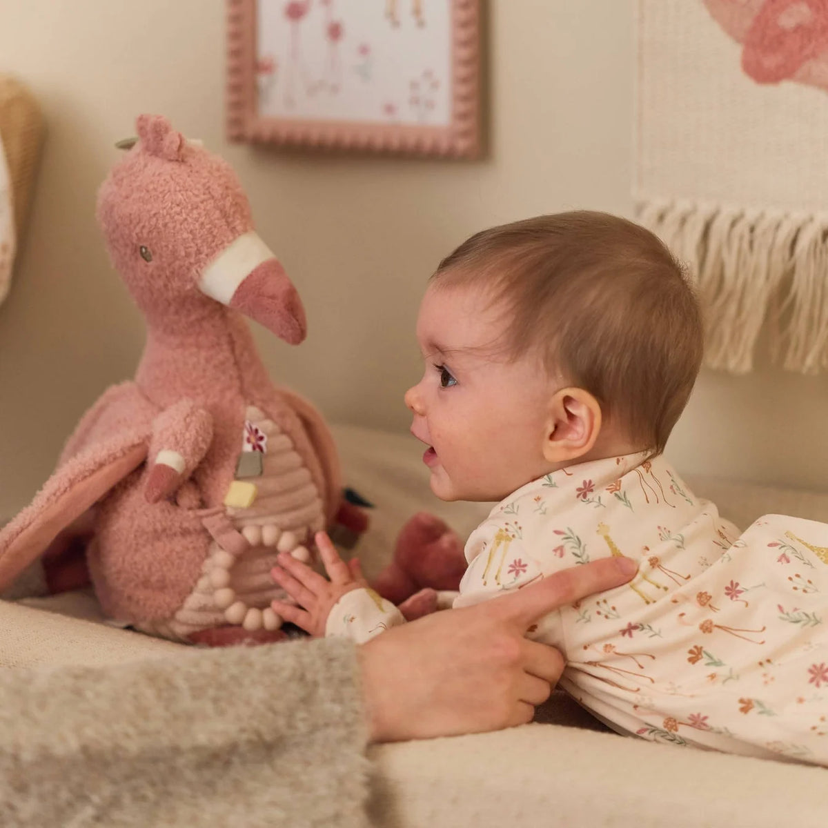 Little Dutch Activity Cuddle Flamingo – Safari Friends