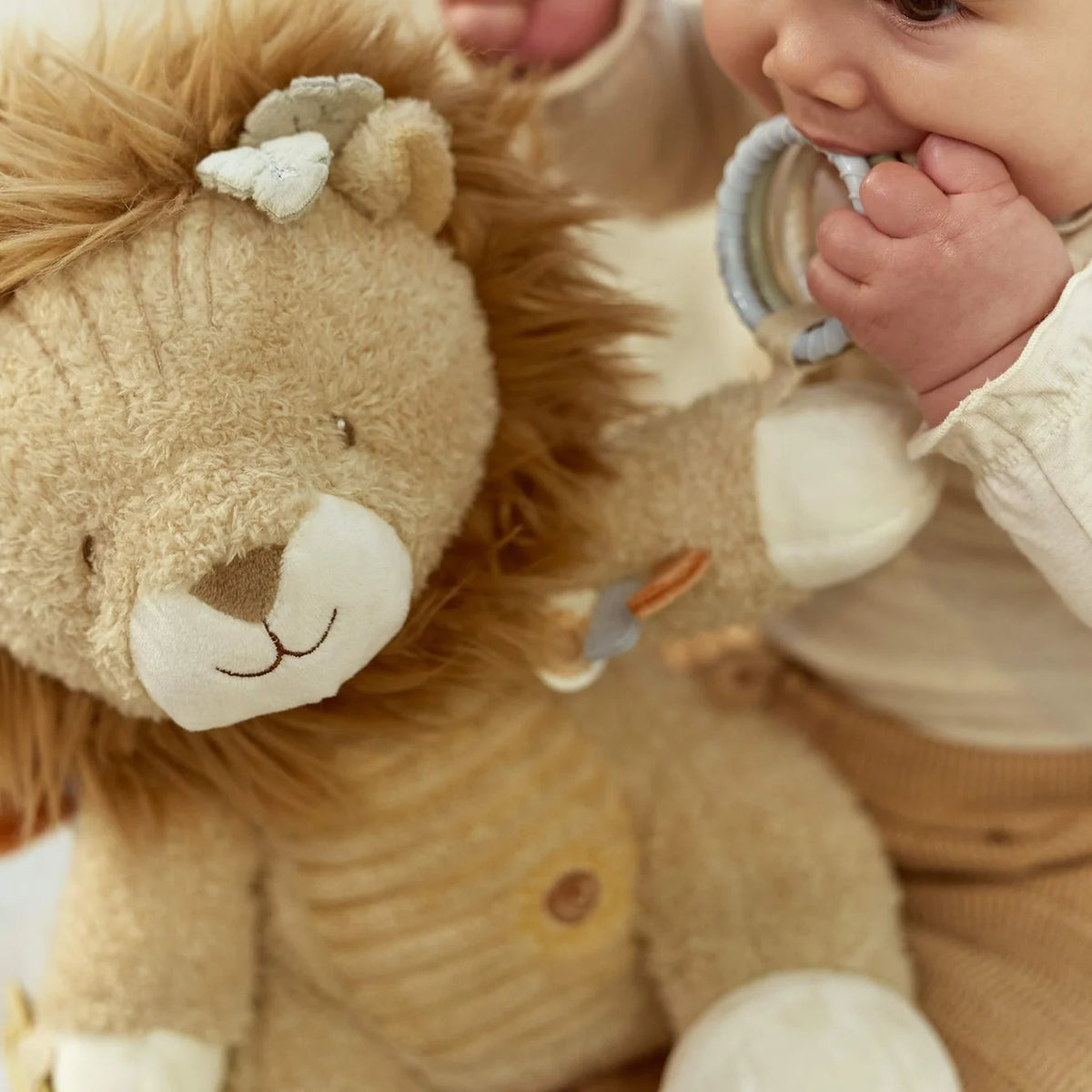 Little Dutch Safari Friends Activity Lion