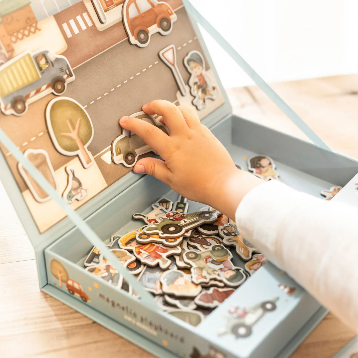 Little Dutch Magnetic Playboard - Jim’s Vehicles