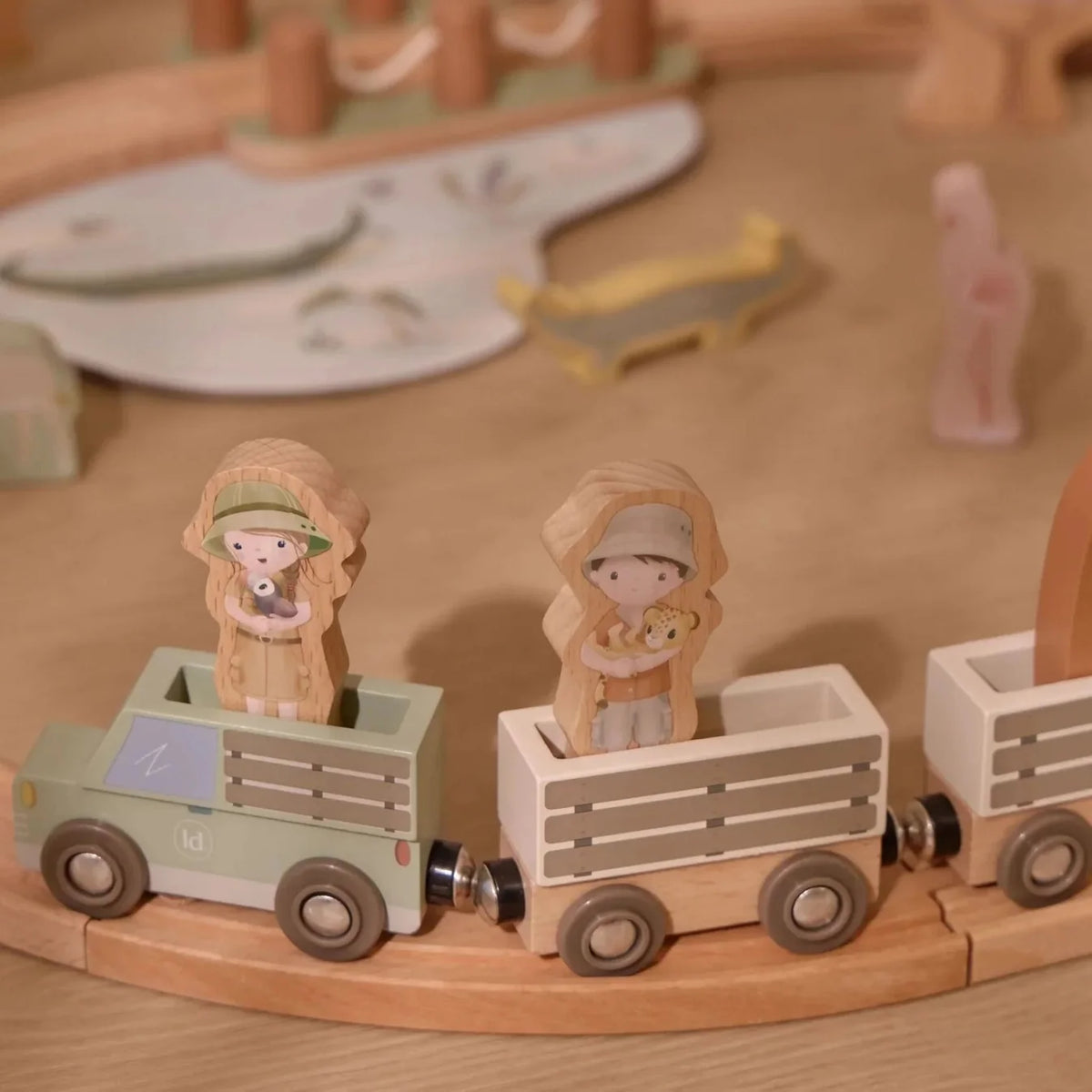 Little Dutch Wooden Train Set – Safari Friends