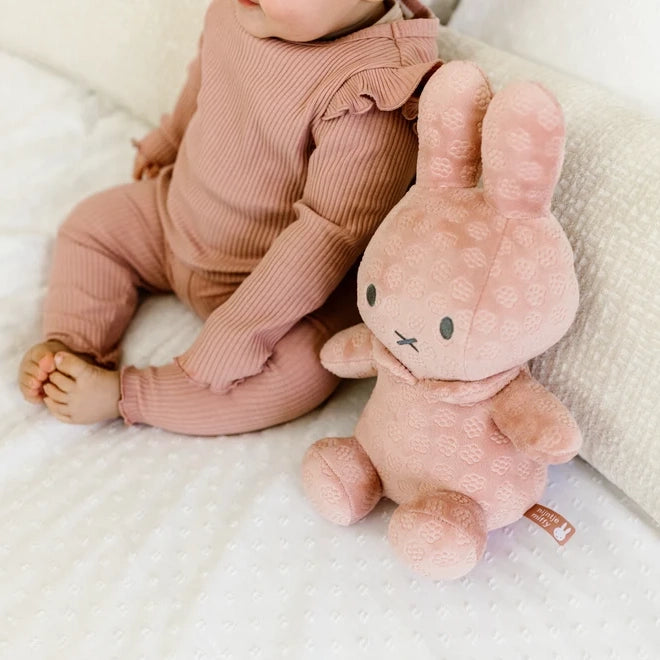 Miffy Cuddle 30 cm pink flower GRS
