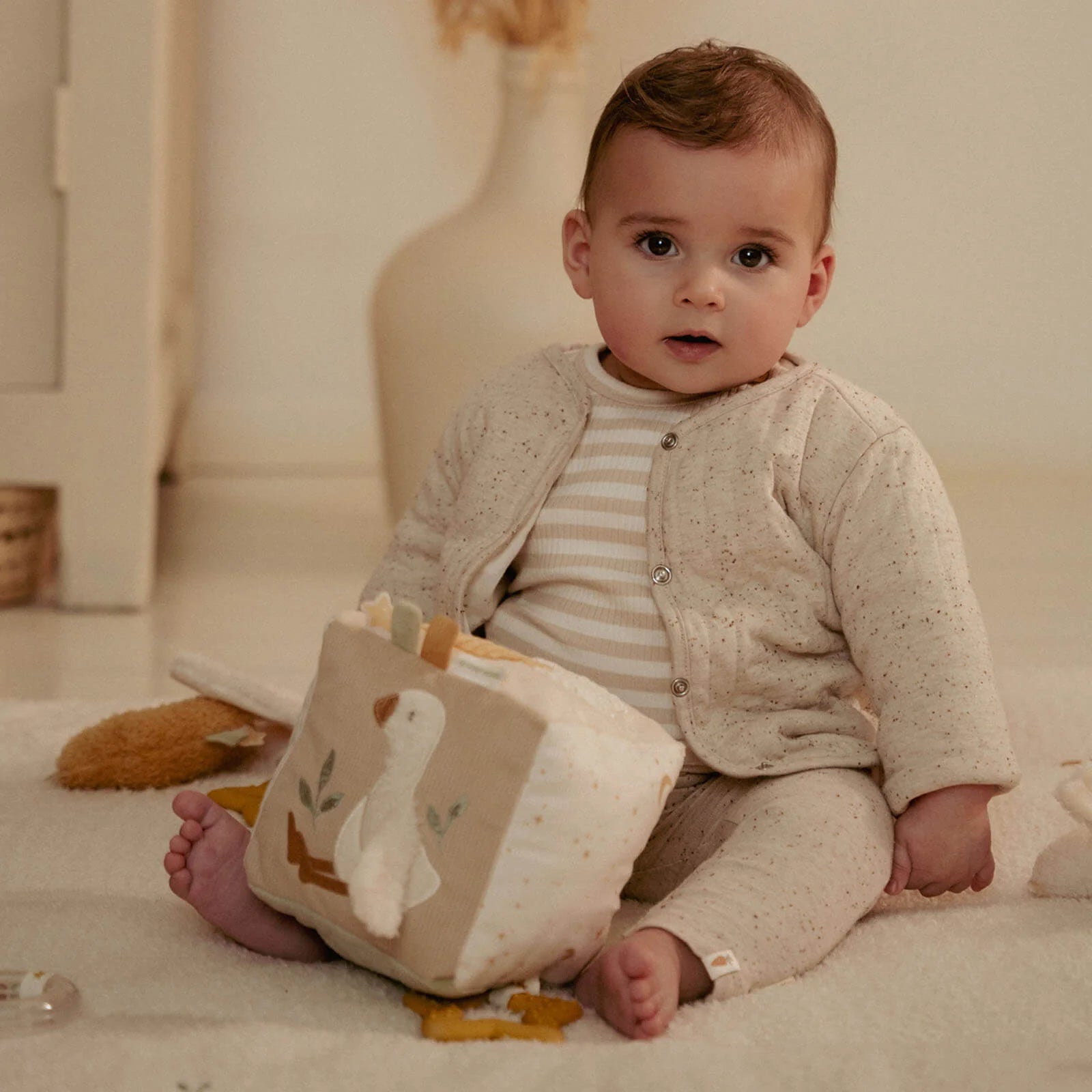 Little Dutch Soft Activity Cube – Newborn Naturals