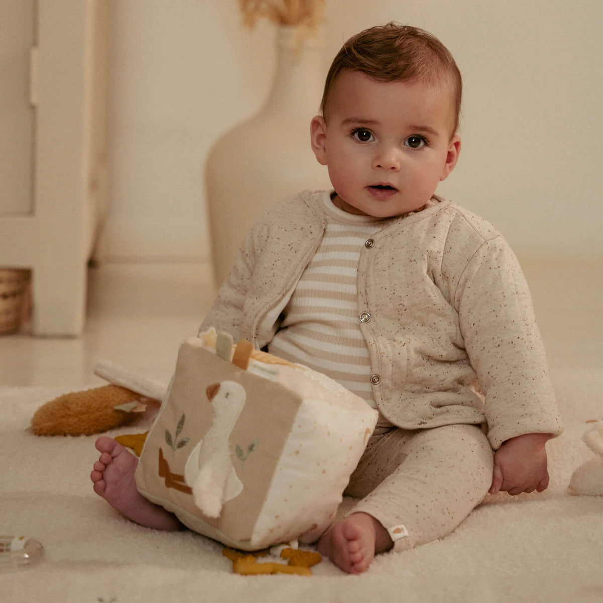 Little Dutch Soft Activity Cube – Newborn Naturals