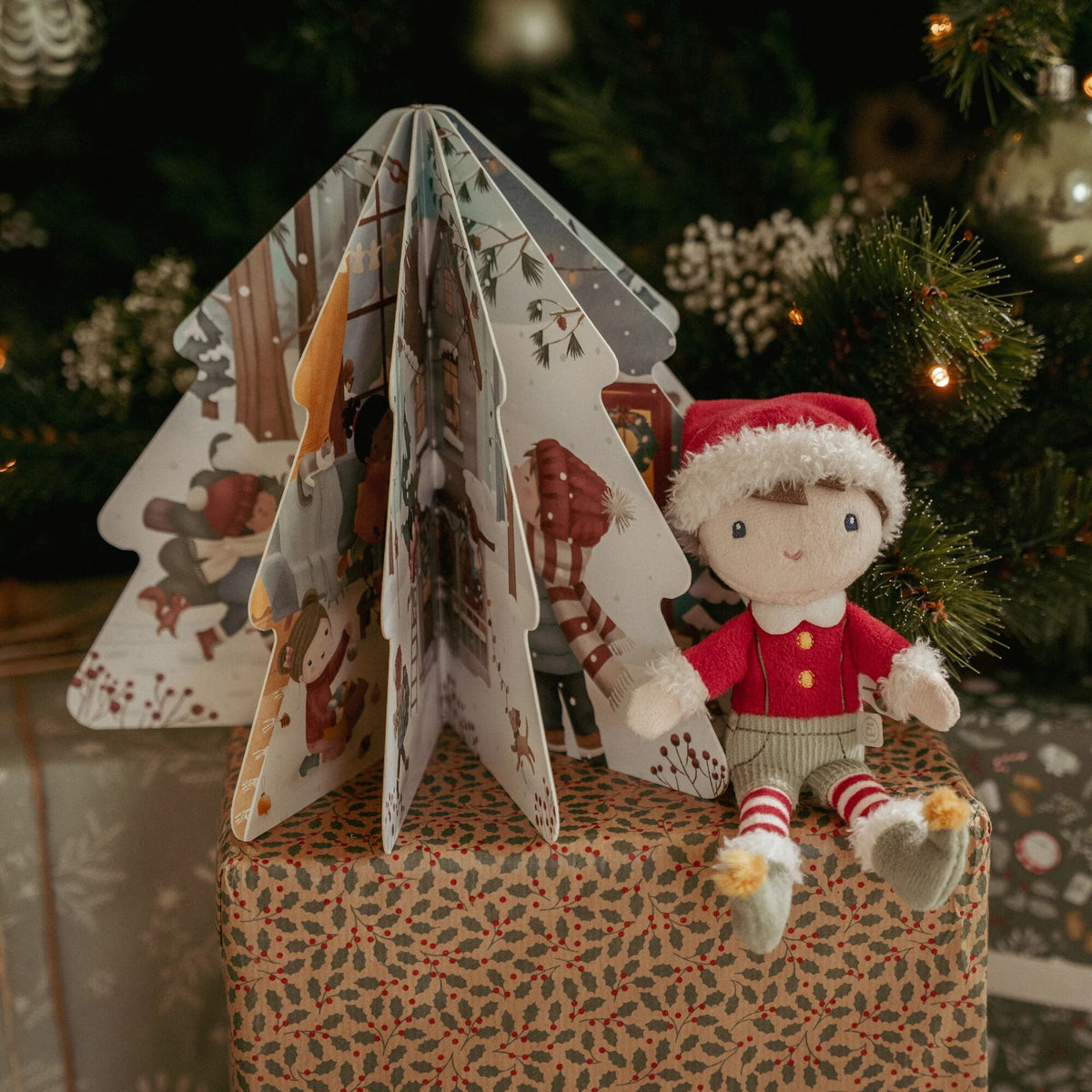 Little Dutch Christmas Book with Mini Jim