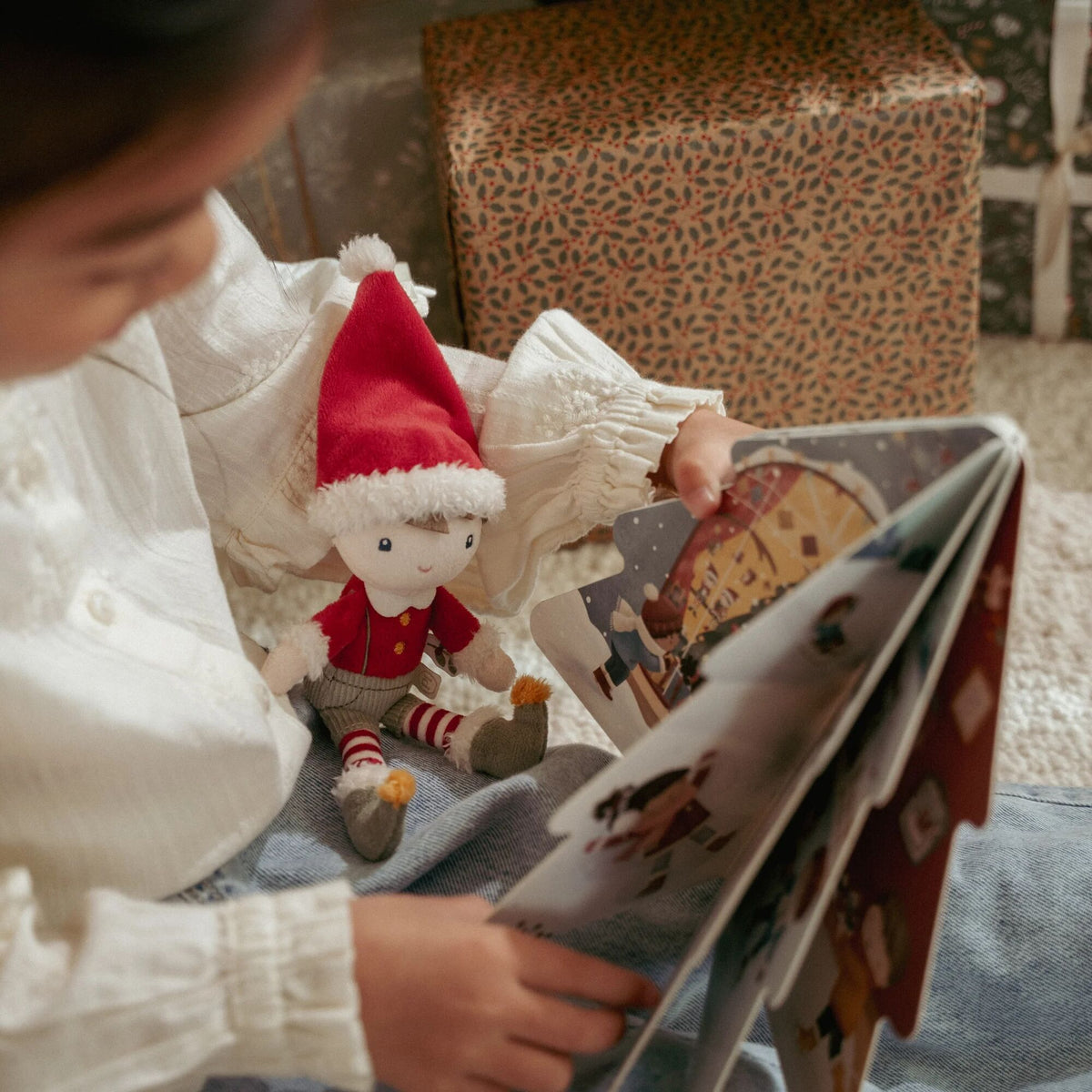 Little Dutch Christmas Book with Mini Jim