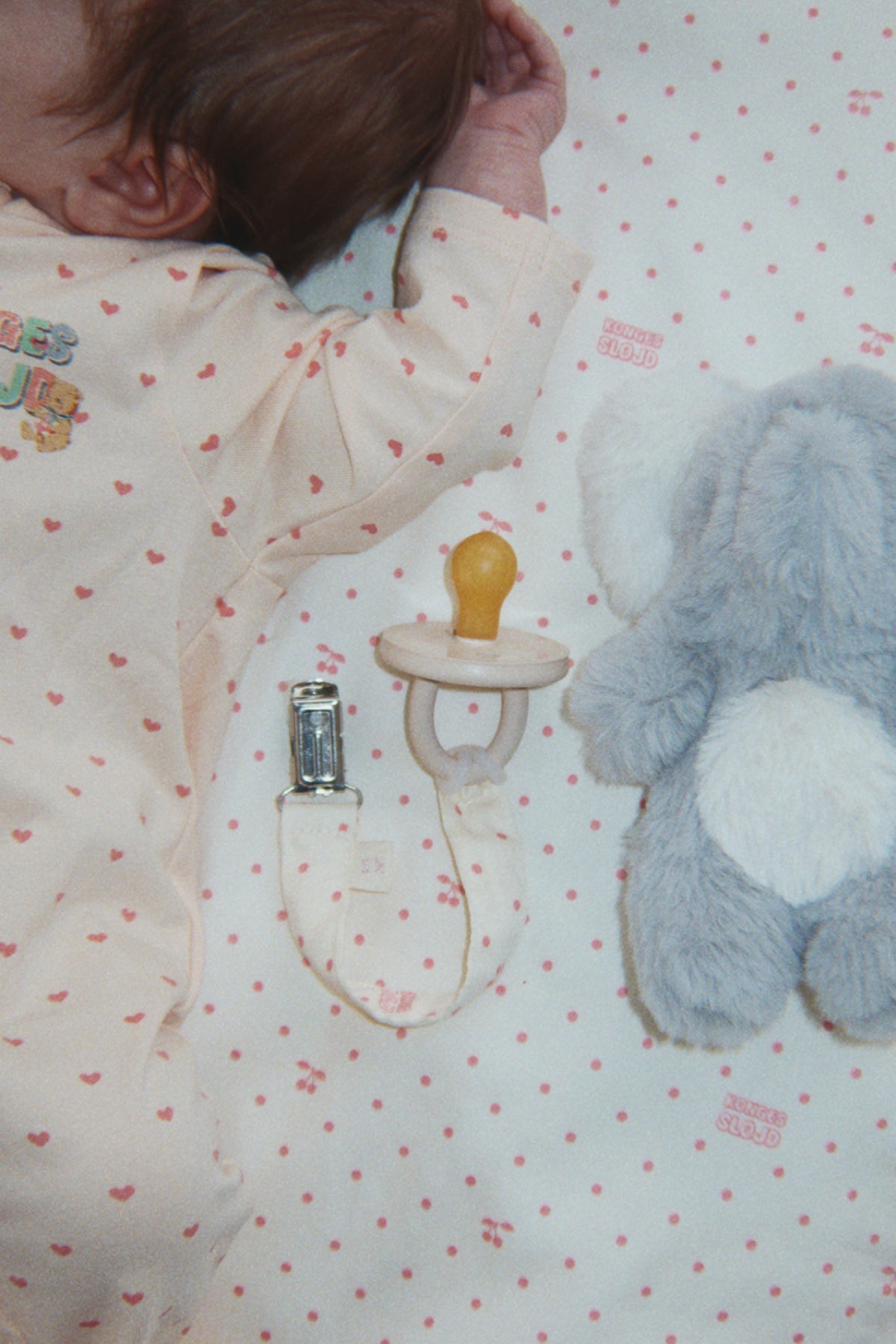 Konges Sløjd Basic Zip Onesie – Teddy Coeur
