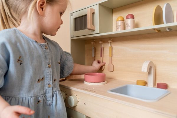 LITTLE DUTCH TOY KITCHEN - Image 5