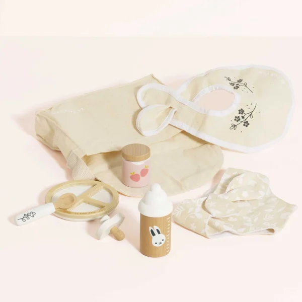 LE TOY VAN Dolls Nursing Kit and Bag - Image 2