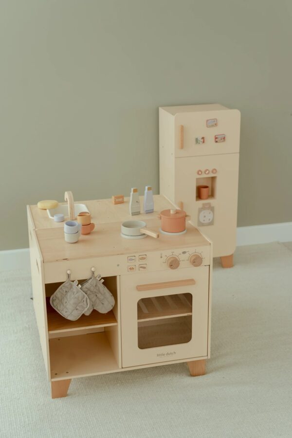 Little Dutch Wooden play kitchen – Limited edition - Image 9